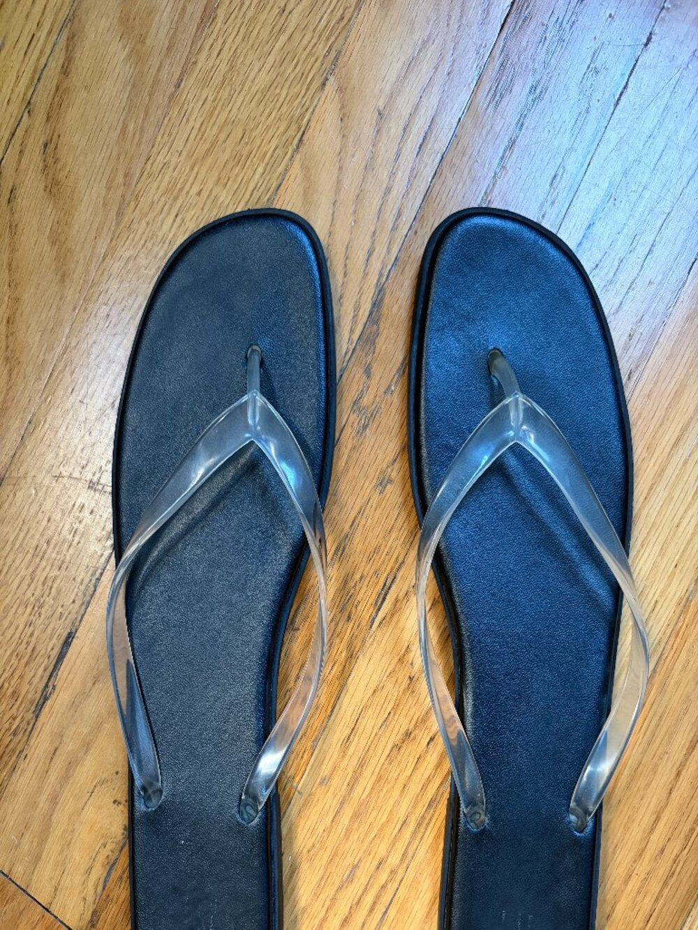 GAP Jelly Flip Flops in Black/Clear Size 9